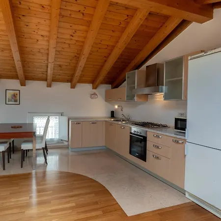 Oda ve Kahvaltı Corte Barbieri 4*