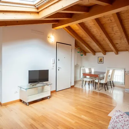 לינה וארוחת בוקר Corte Barbieri 4*