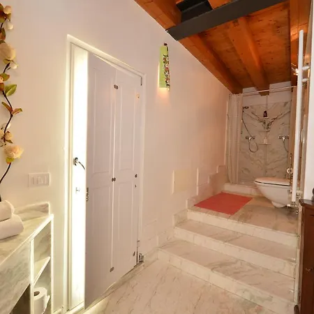 Corte Barbieri לינה וארוחת בוקר 4*