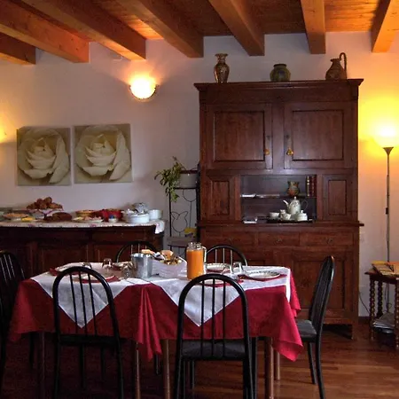 Corte Barbieri Nocleg ze śniadaniem 4*